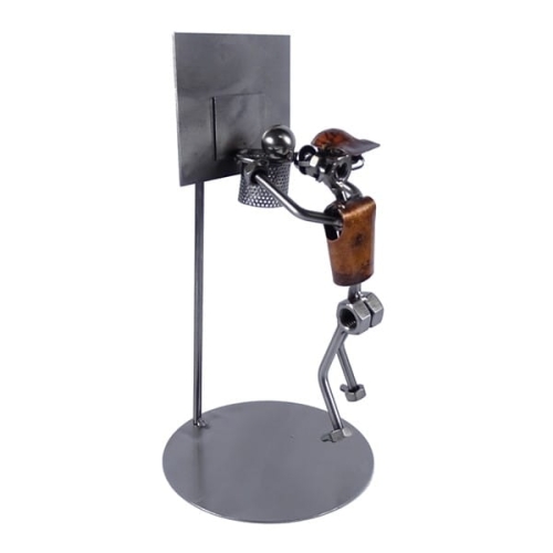 Metalowa figurka Koszykarz