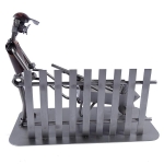 Metalowa figurka Ogrodnik