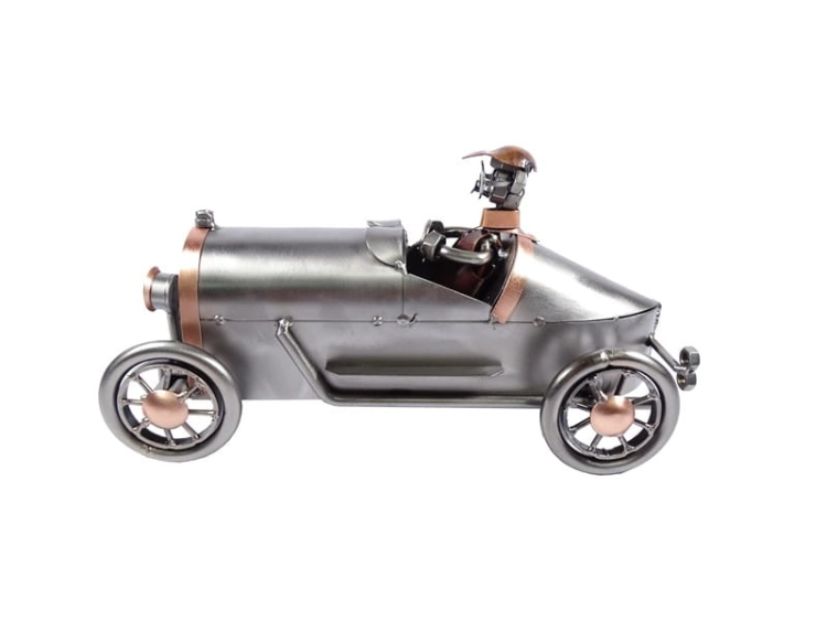 Metalowy model samochodu Bugatti.