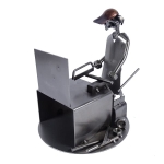 Metalowa figurka Ślusarz