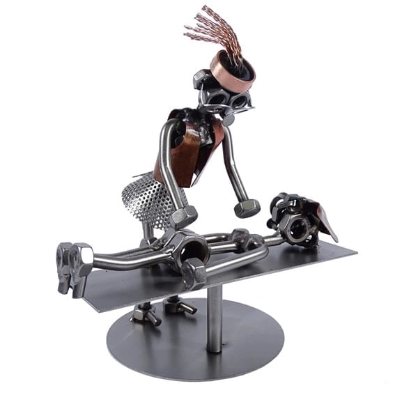 Metalowa figurka Masażystka