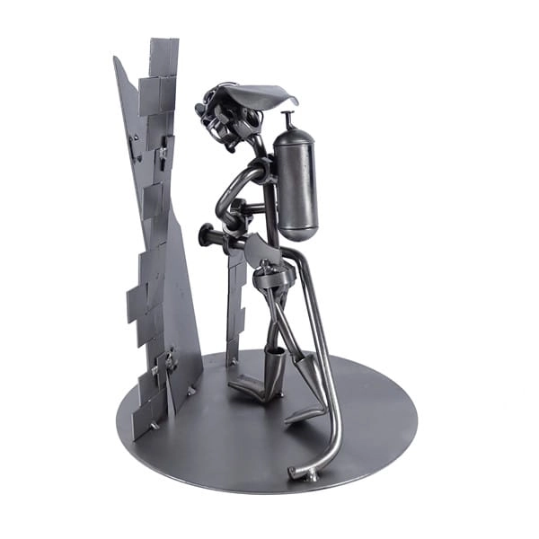 Metalowa figurka Strażak