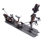 Metalowa figurka Narciarz ratownik