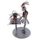 Metalowa figurka Florystka