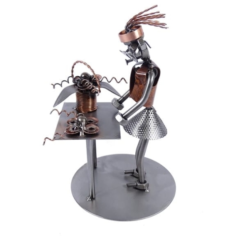Metalowa figurka Florystka