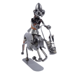 Figurka kobiety na koniu podczas galopu