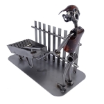 Metalowa figurka Ogrodnik