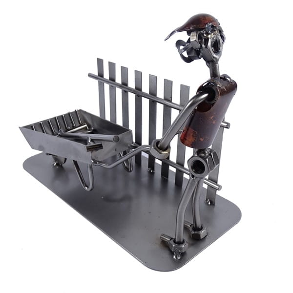 Metalowa figurka Ogrodnik