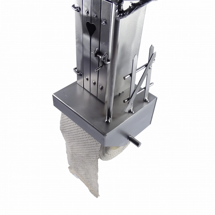 Metalowa figurka WC z serduszkiem w drzwiach