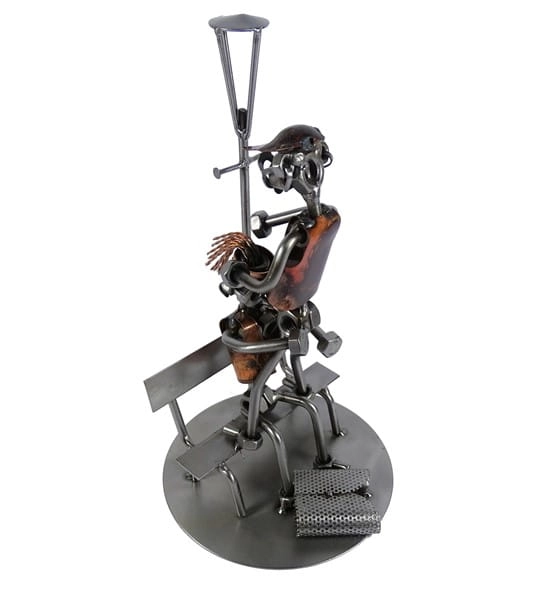 Metalowa figurka Sex na ławce