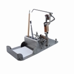 Metalowy przybornik golfista z zamachem. Praktyczny prezent