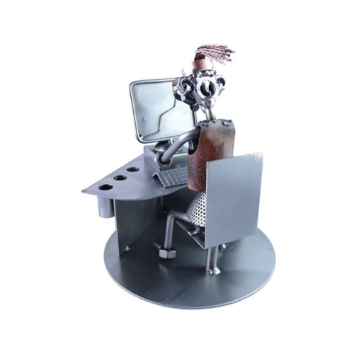 kobieta przy komputerze