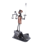 Metalowa figurka Temida