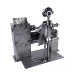 Metalowa figurka Tokarz
