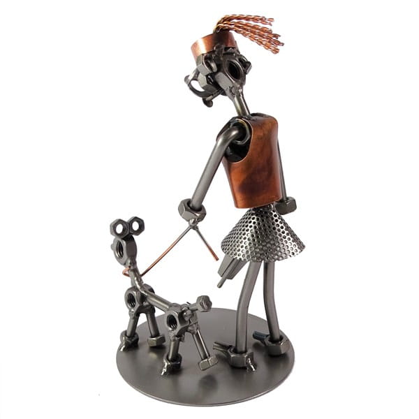Metalowa figurka Pani z psem