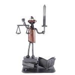 Metalowa figurka Temida