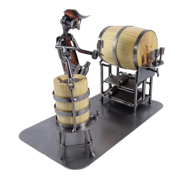 Metalowa figurka Winiarz. Dla Sommeliera