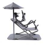 Metalowa figurka Relax na leżaku