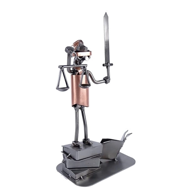 Metalowa figurka Temida