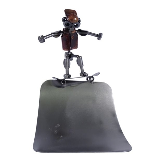 Metalowa figurka Deskarz