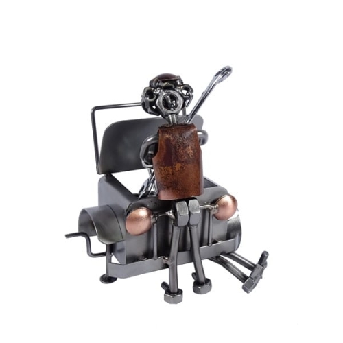 Mechanik przy silniku