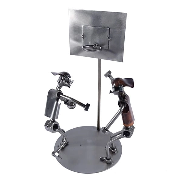 Metalowa figurka Koszykarz II