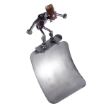 Metalowa figurka Deskarz