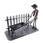 Metalowa figurka Ogrodnik
