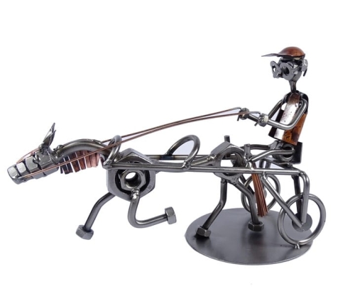 Metalowa figurka Rasowy koń Kłusak