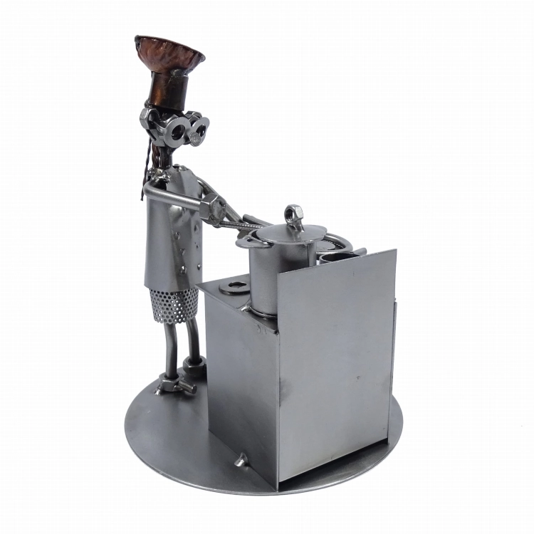 Metalowa figurka Kucharka