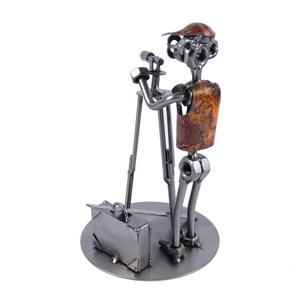 Metalowa figurka Geodeta