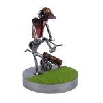 Metalowa figurka Golfista w nerwach-