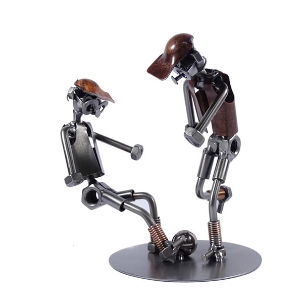 Metalowa figurka Piłkarz II