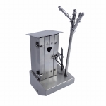 Metalowa figurka WC z serduszkiem w drzwiach