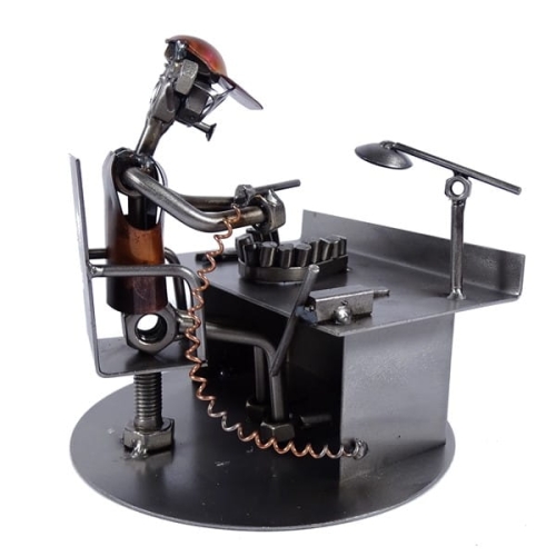 Metalowa figurka Technik dentystyczny.