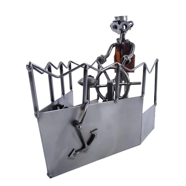Metalowa figurka Kapitan na statku