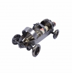 Metalowy model samochodu Bugatti ze świecy samochodowej