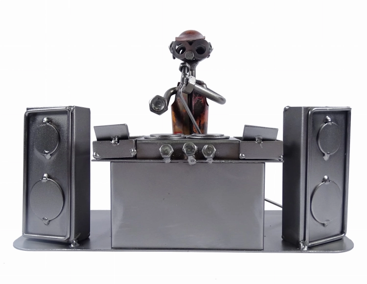 Metalowa figurka DJ