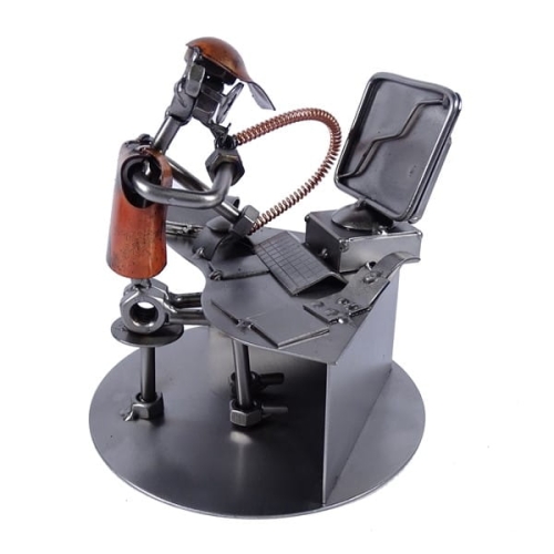 Metalowa figurka Księgowy