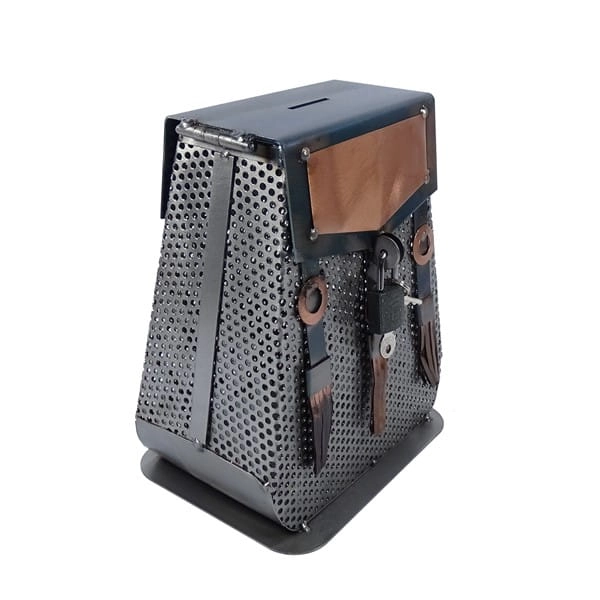 Metalowy model samochodu Bugatti.