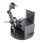 Metalowa figurka Ślusarz