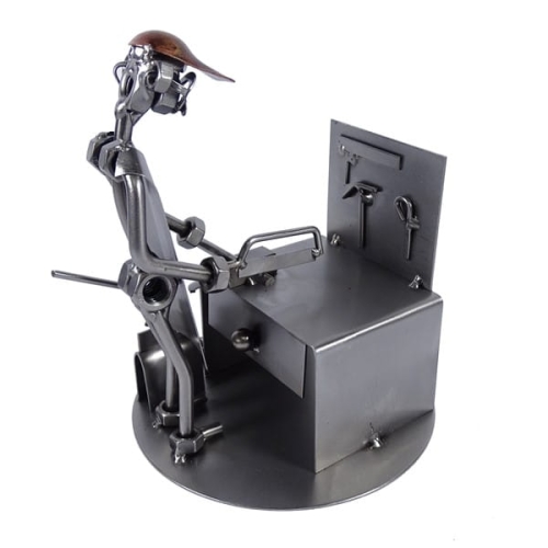 Metalowa figurka Ślusarz