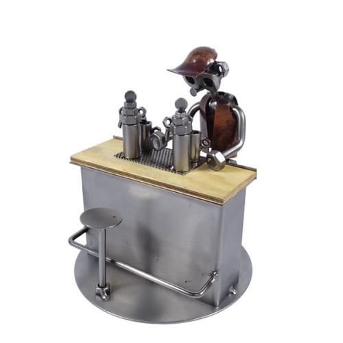 Metalowa figurka Barman. Prezent dla mistrza drinków