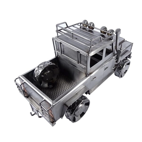 Metalowy model samochodu Land Rover