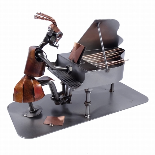 Metalowa figurka Pianistka