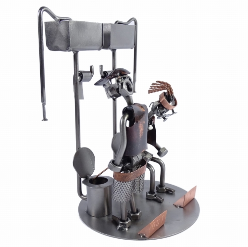 Metalowa figurka Para na WC