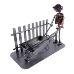 Metalowa figurka Ogrodnik