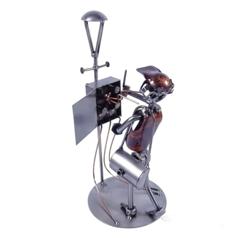 Metalowa figurka Elektryk przy pracy