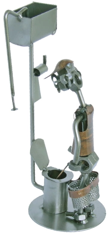 Metalowa figurka Sikający ludzik