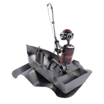 Metalowa figurka Wędkarz na łódce